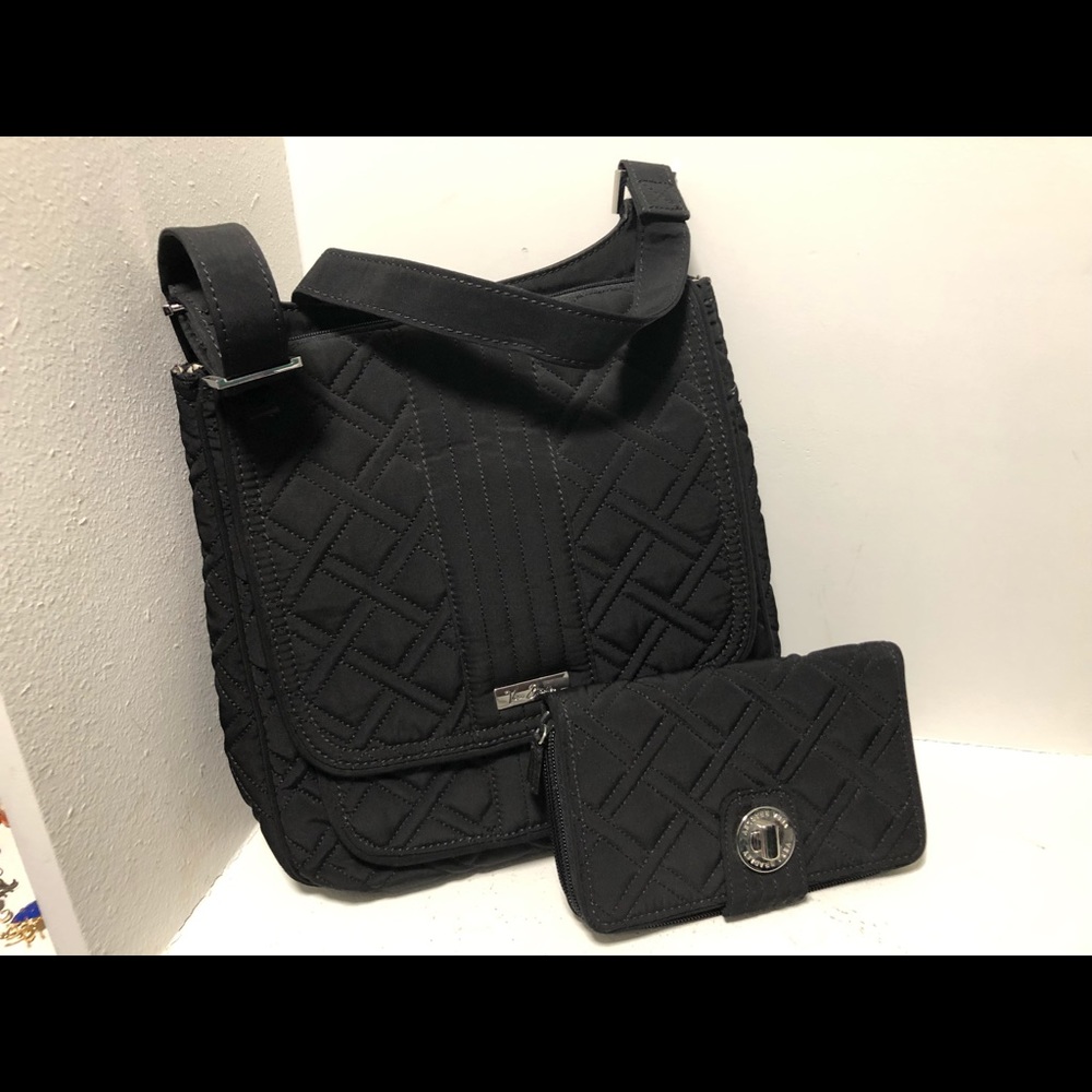 VERA BRADLEY BLACK QUILTED CROSSBODY WITH WALLET!